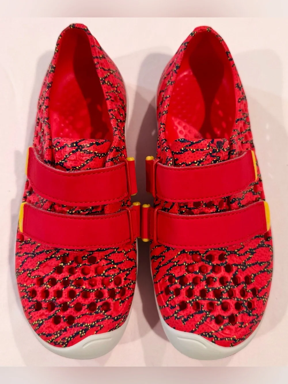 Plae Shoes Mimo Boys 2 Girls Water Red Hook and Loop EVA Summer Beach Pool